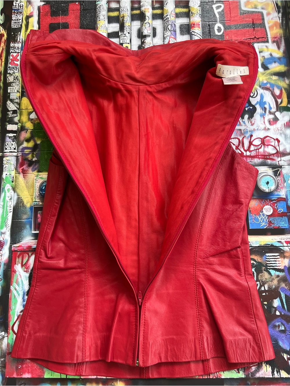 Y2K Genuine Red Leather Sleeveless Top. Back Zip. Fully lined. - Picture 3 of 16
